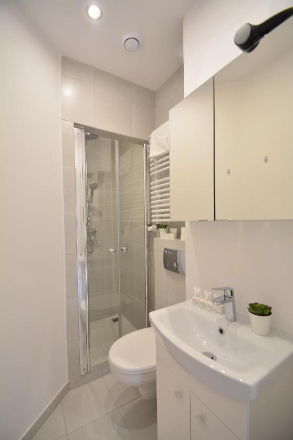 Sunset Apartments - Kapitanska - Plaza 500M シフィノウイシチェ エクステリア 写真